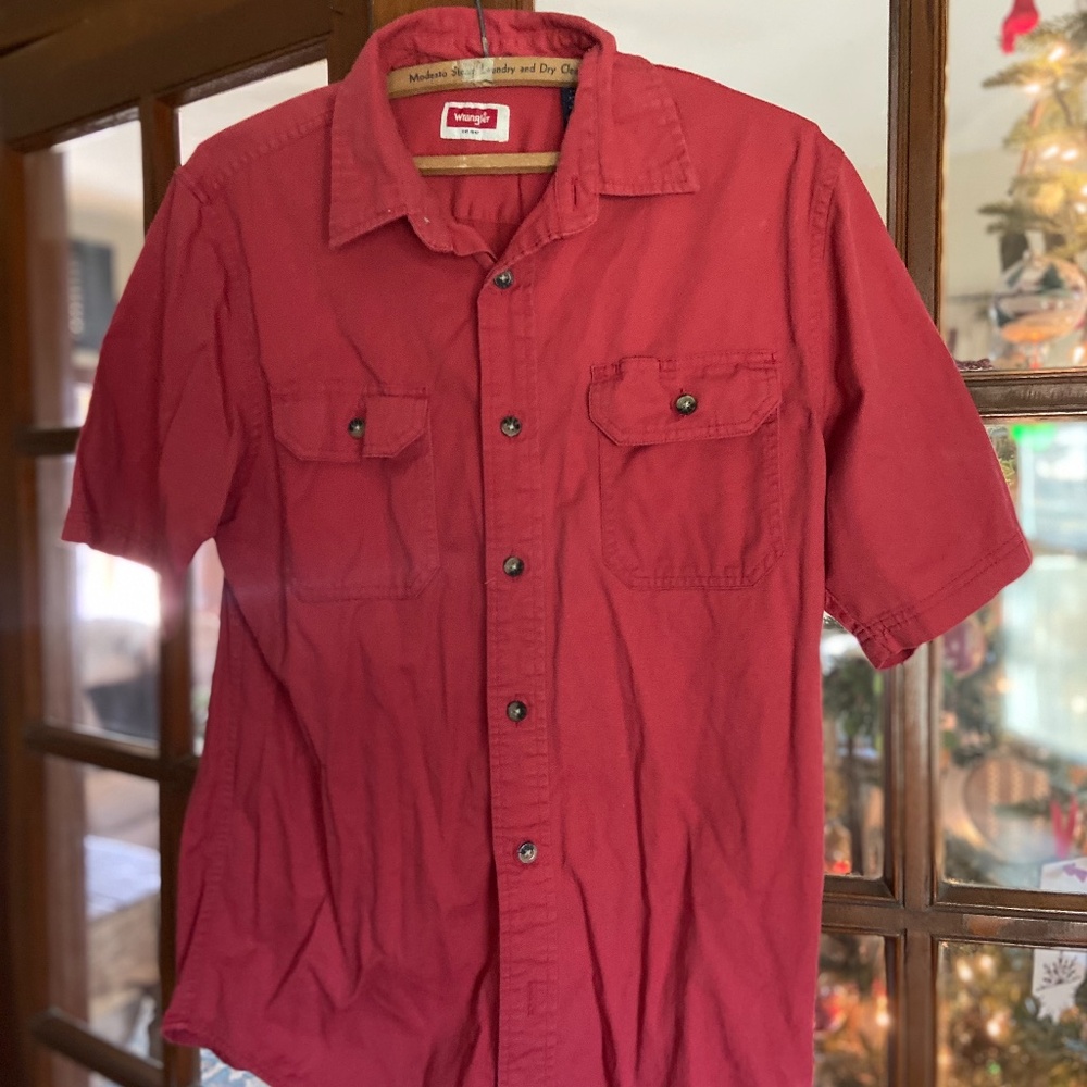 Vintage Men’s Wrangler Short Sleeve Button Up.